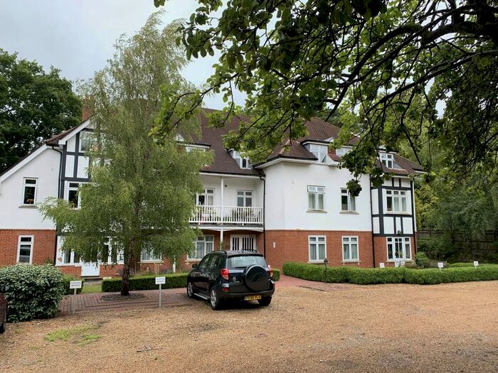 2 Bedroom Flat To Rent In Patagonia House, Pembury Road, Tunbridge Wells, TN2