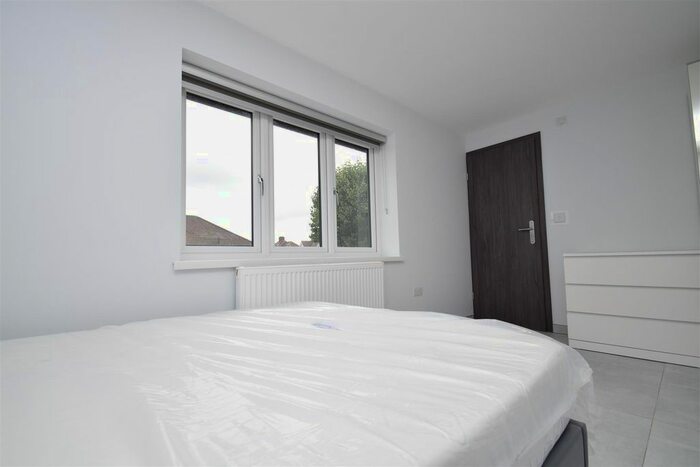 Studio To Rent In Chaplin Road, Wembley, HA0