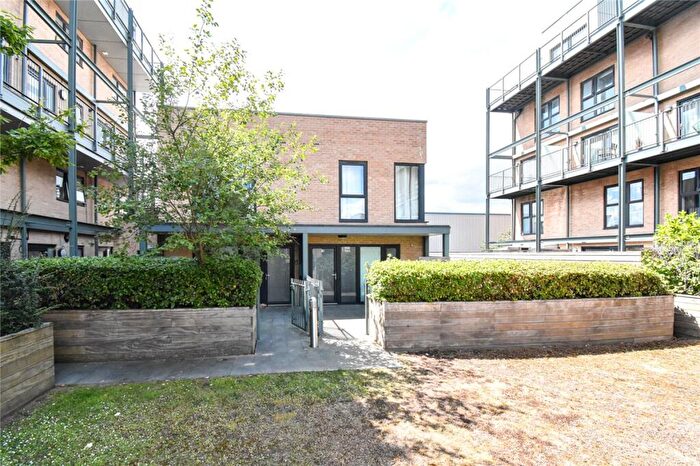 2 Bedroom Semi-Detached House To Rent In Flamsteed Close, Cambridge, CB1