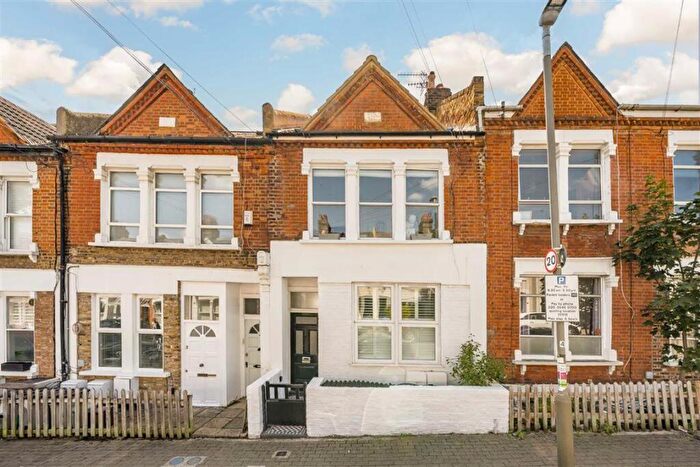 1 Bedroom Flat For Sale In Dagnan Road, Clapham South, SW12