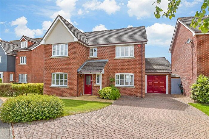 4 Bedroom Detached House For Sale In Caesar Avenue, Kingsnorth, Kent, TN23