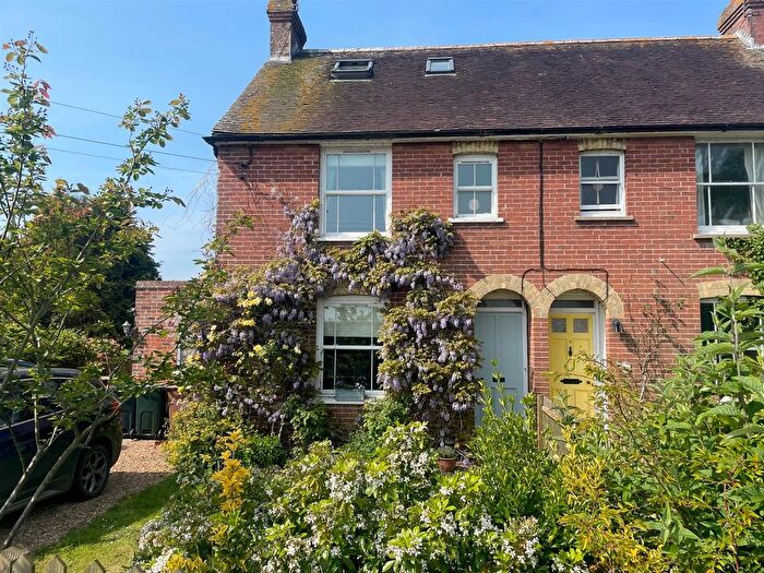 3 Bedroom Semi-Detached House For Sale In Appledore, Ashford, TN26