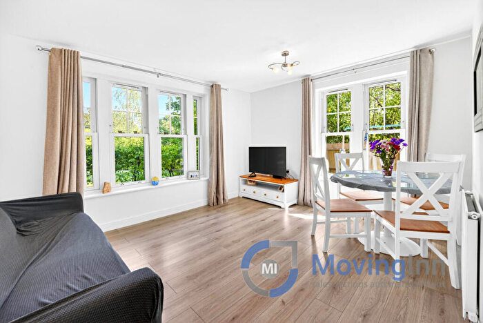 2 Bedroom Flat For Sale In Whitepost Hill, Redhill, RH1