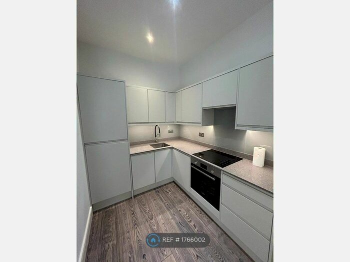 1 Bedroom Flat To Rent In Hemini Court, Borehamwood, WD6