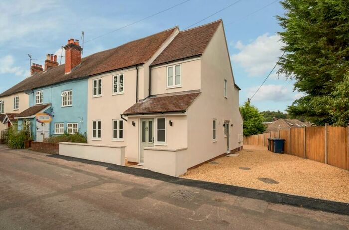 3 Bedroom End Of Terrace House To Rent In School Lane, Farnham, GU10