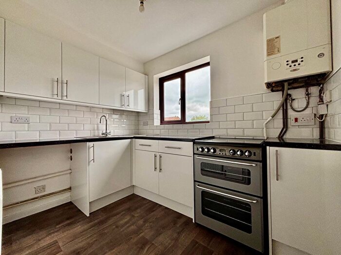 1 Bedroom Flat To Rent In Illustrious Close, Chatham, ME5