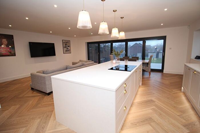 5 Bedroom Detached House For Sale In Upper Northam Road, Hedge End, SO30