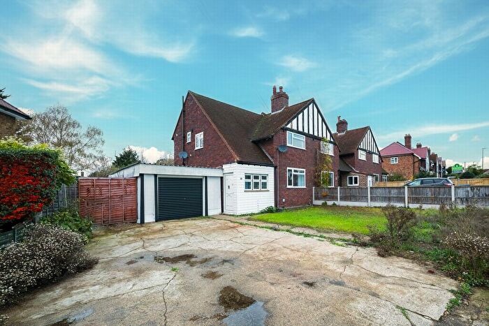 3 Bedroom Terraced House For Sale In Cuff Crescent, Eltham, SE9