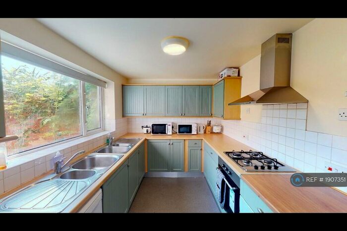 11 Bedroom Detached House To Rent In Roebuck Road, Sheffield, S6