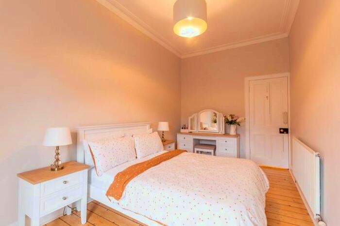 1 Bedroom Flat To Rent In Comiston Gardens, Edinburgh, EH10