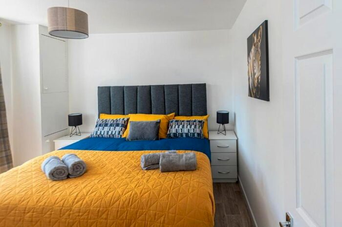 2 Bedroom Flat To Rent In Filton Avenue, Bristol, BS34