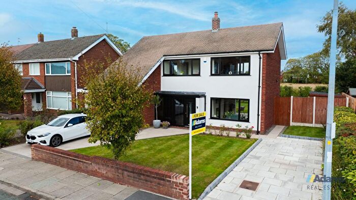 3 Bedroom Detached House For Sale In Ingham Road, Farnworth, Widnes, WA8