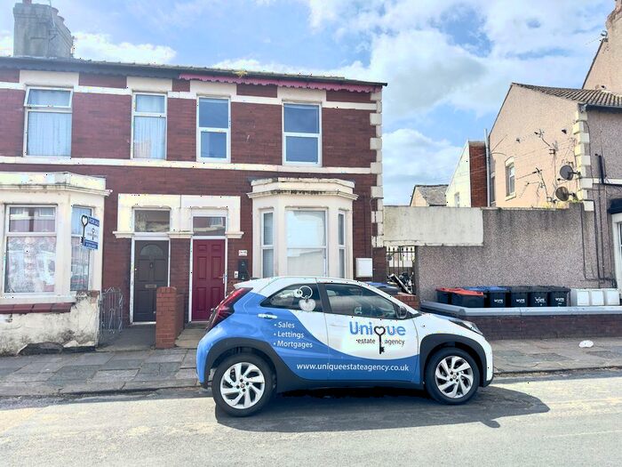 2 Bedroom Flat To Rent In Harris Street, Fleetwood, Lancashire, FY7