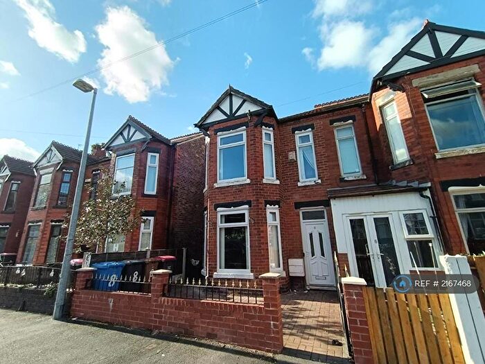 3 Bedroom Semi-Detached House To Rent In Gloucester Road, Salford, M6