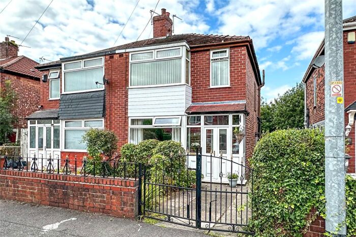 3 Bedroom Semi-Detached House For Sale In Welbeck Avenue, Chadderton, Oldham, Greater Manchester, OL9