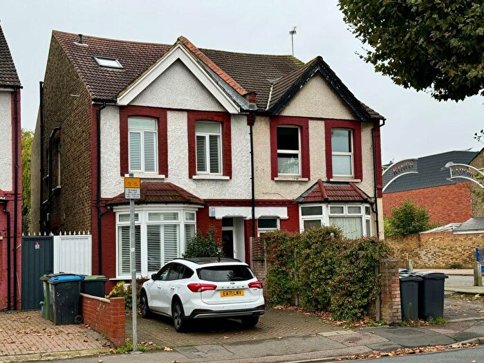 2 Bedroom Flat To Rent In Kingston Road, Kingston Upon Thames, KT1