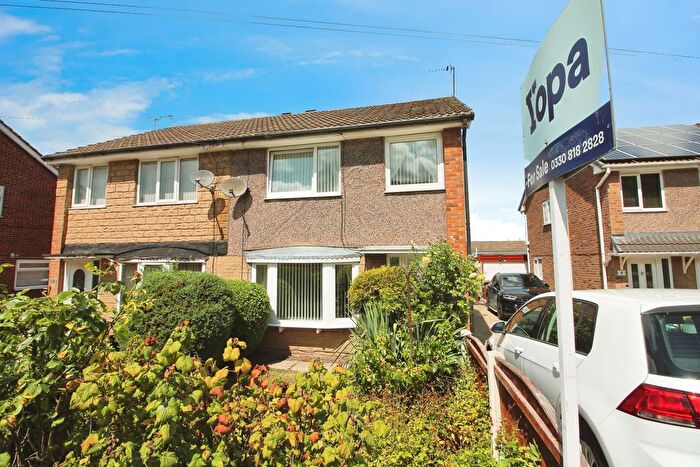 3 Bedroom Semi-Detached House For Sale In Eastdown, Castleford, WF10