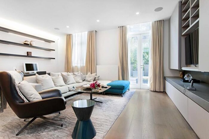 2 Bedroom Flat To Rent In Courfield Gardens, South Kensington, SW5