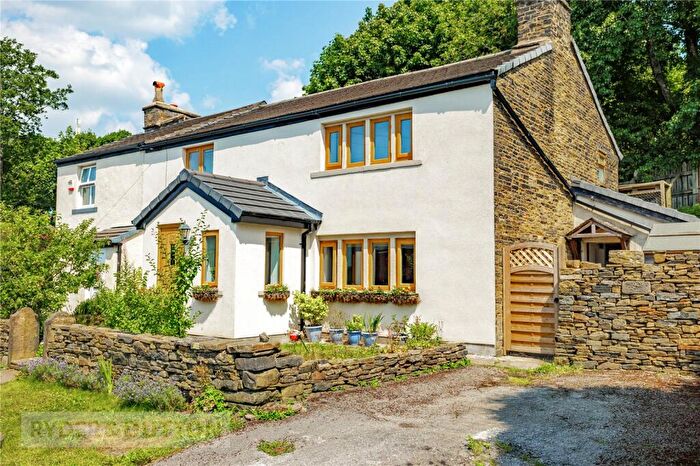3 Bedroom Semi Detached House For Sale In Crowley Lane, Watersheddings, Oldham, OL4