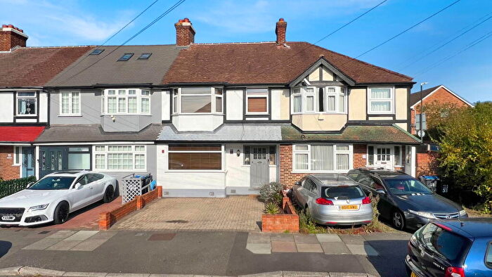 3 Bedroom Terraced House For Sale In Mitcham, Surrey, CR4
