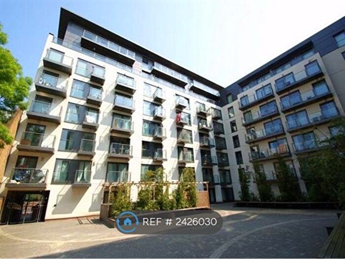 1 Bedroom Flat To Rent In High Street, Slough, SL1