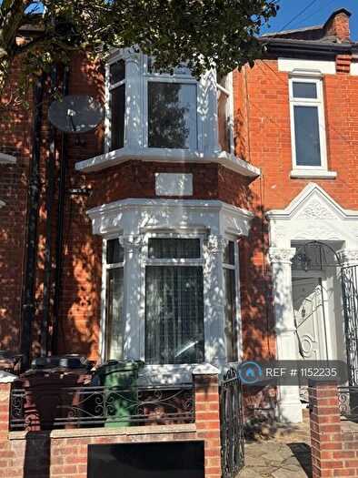 3 Bedroom Terraced House To Rent In Blenheim Road, London, E17