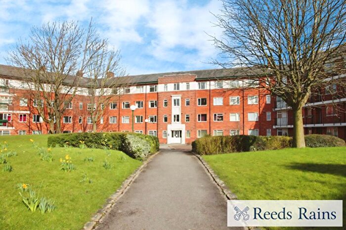 2 Bedroom Apartment To Rent In Eccles New Road, Salford, Greater Manchester, M5