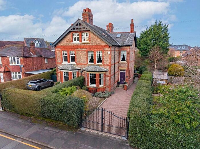 6 Bedroom Semi-Detached House For Sale In Chapel Road, Alderley Edge, SK9