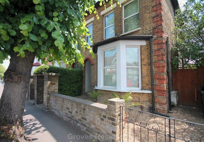 1 Bedroom Flat To Rent In Burlington Road, New Malden, KT3