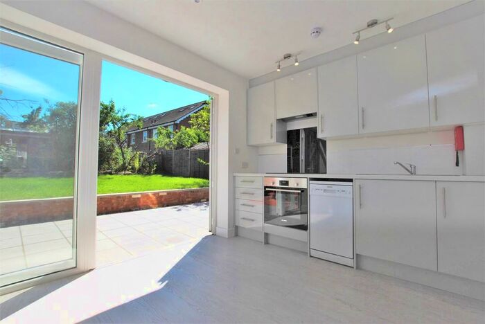 1 Bedroom Apartment To Rent In South Road, GU2