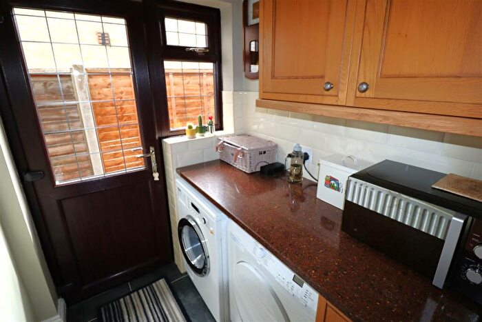 5 Bedroom Detached House For Sale In Maidstone Road, Rainham, ME8