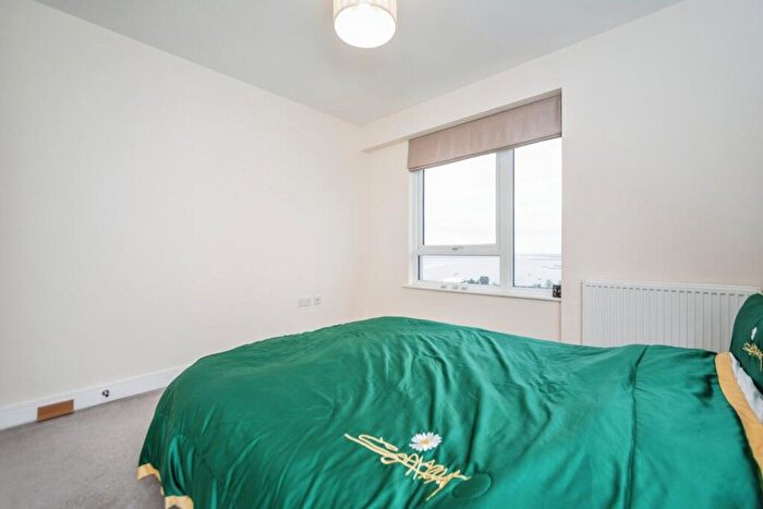 1 Bedroom Apartment For Sale In Pegasus Way, Gillingham, ME7