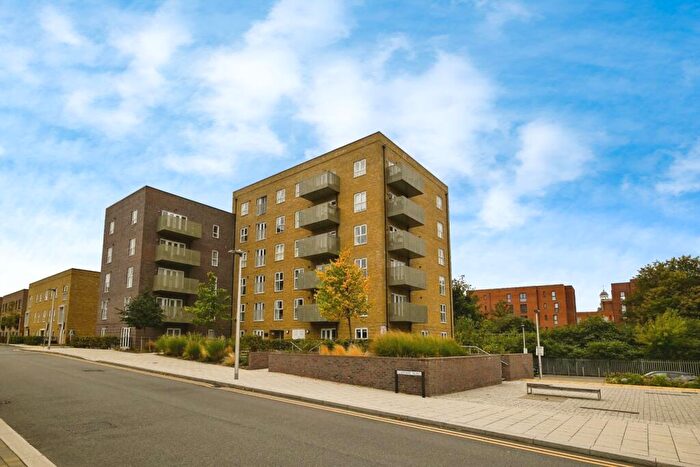 1 Bedroom Flat For Sale In Glenway Road, Rochester, Kent, ME1