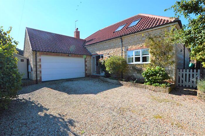 4 Bedroom Stone House For Sale In Large Stone Family Home In Private Setting, NG33