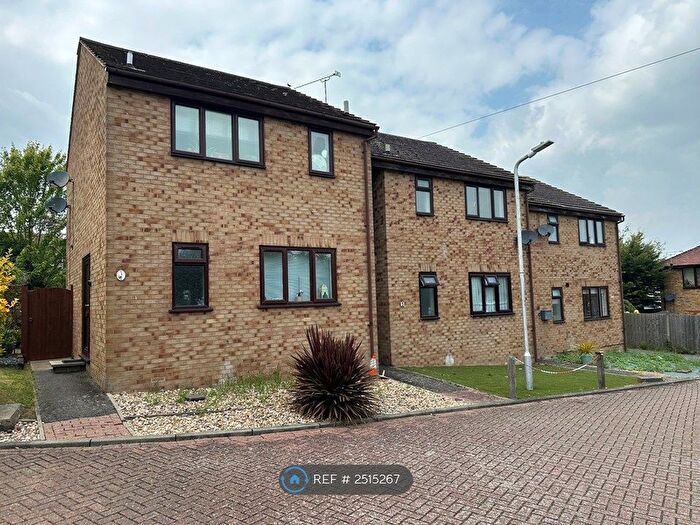 1 Bedroom Flat To Rent In Callaways Lane, Newington, Sittingbourne, ME9