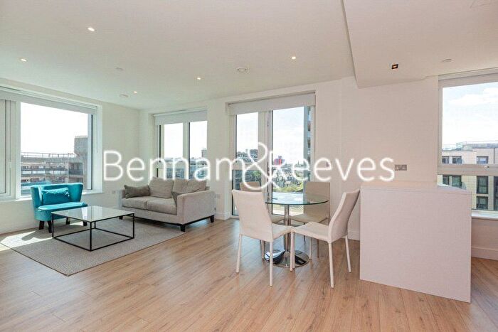 2 Bedroom Flat To Rent In Beadon Road, London, W6