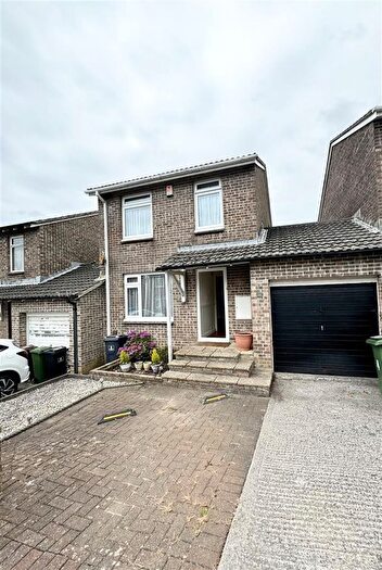 3 Bedroom Property To Rent In Maddock Close, Plympton, Plymouth, PL7