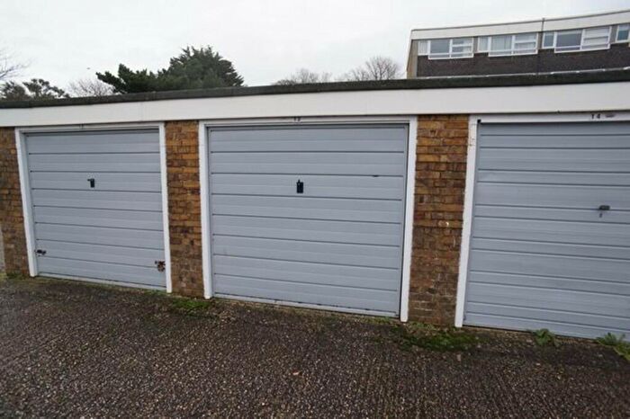 Garage / Parking To Rent In Park Gate, Somerhill Road, Hove, BN3