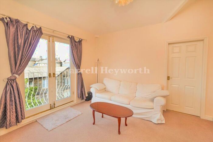 2 Bedroom Flat To Rent In Regency Court, Queen Street, Lancaster, LA1