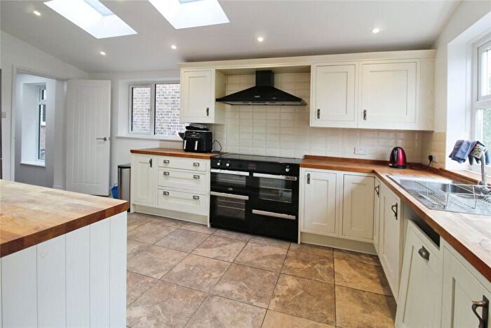 3 Bedroom End Of Terrace House To Rent In Redhill Road, Rowland's Castle, Hampshire, PO9