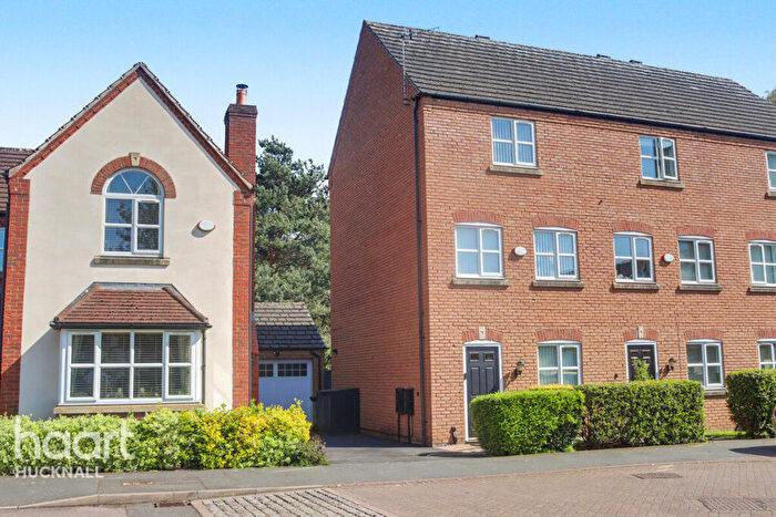 3 Bedroom Town House For Sale In Millbank Place, Nottingham, NG6