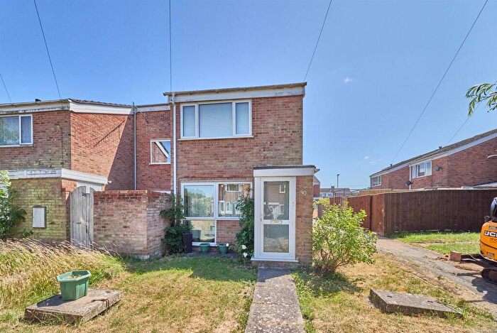 2 Bedroom Town House To Rent In Azalea Drive, Burbage, Leicestershire, LE10