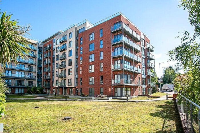 2 Bedroom Apartment To Rent In Midland Road, Hemel Hempstead, HP2