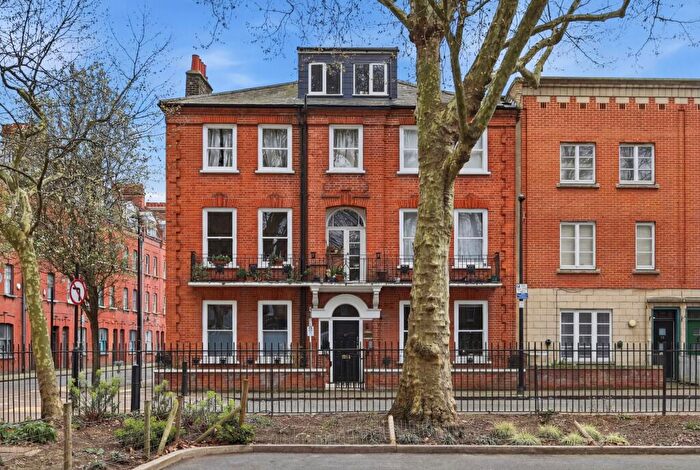 2 Bedroom Flat For Sale In Ford Square, Whitechapel, E1