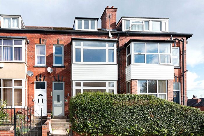 4 Bedroom Terraced House For Sale In Grange Avenue, Leeds, LS7
