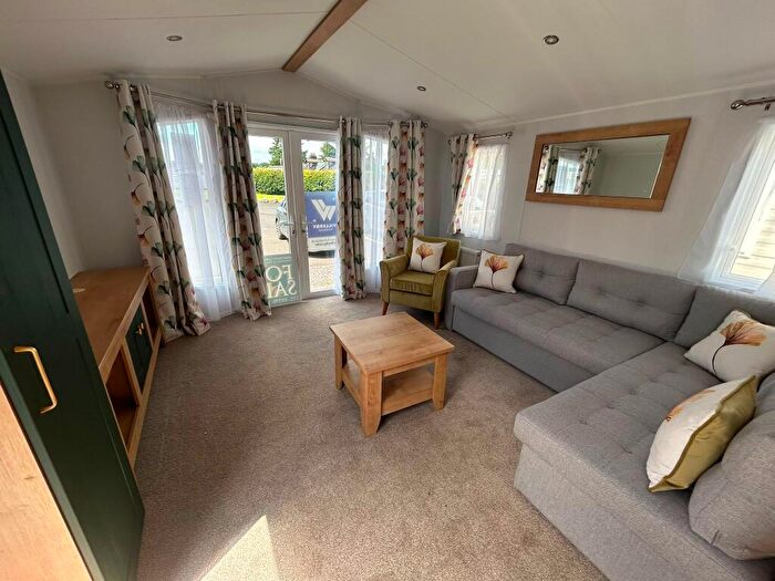 2 Bedroom Caravan For Sale In Townfoot, Ecclefechan, Lockerbie, Dumfries & Galloway, DG11
