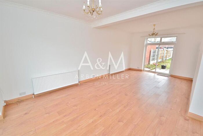 3 Bedroom Terraced House To Rent In Icknield Drive, Gants Hill, IG2