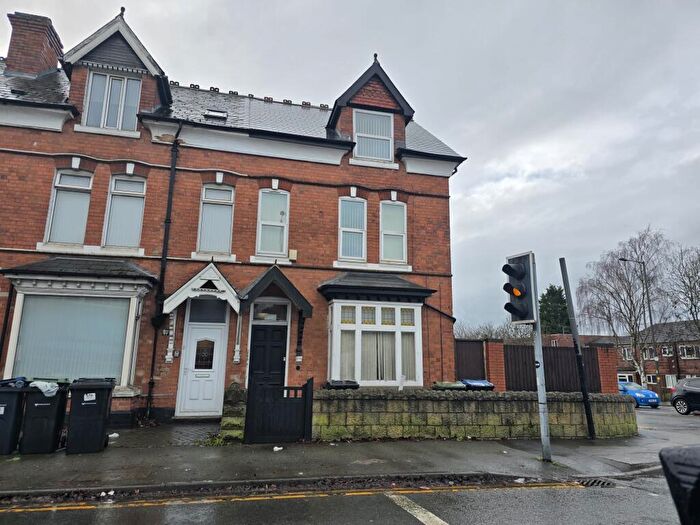 3 Bedroom Flat To Rent In Chester Road, Wylde Green, Sutton Coldfield, B73