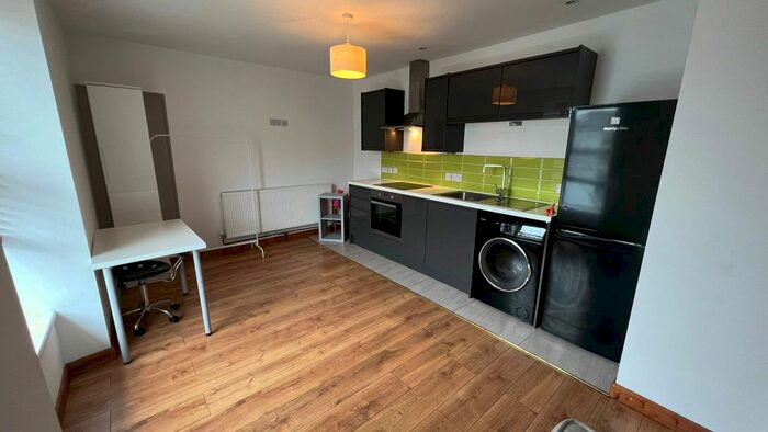 1 Bedroom Studio To Rent In Walter Road, Swansea, SA1