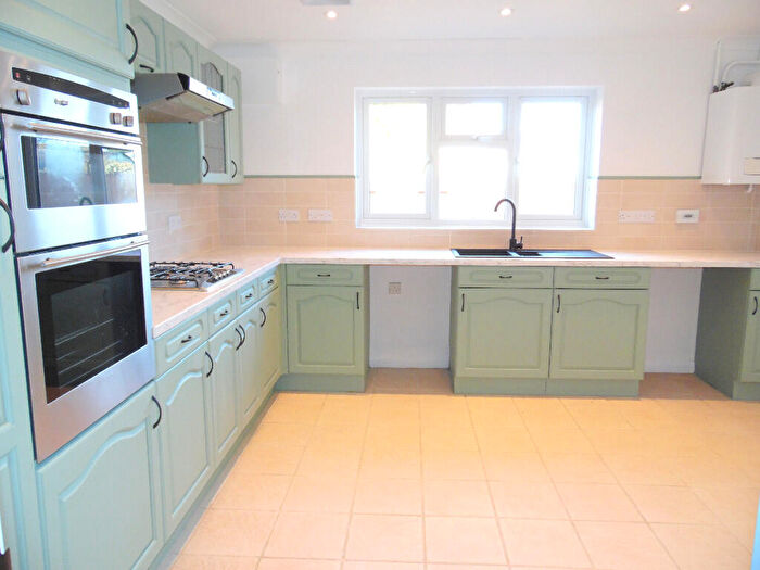 3 Bedroom Detached Bungalow For Sale In Dunlin Drive, Long Sutton, PE12